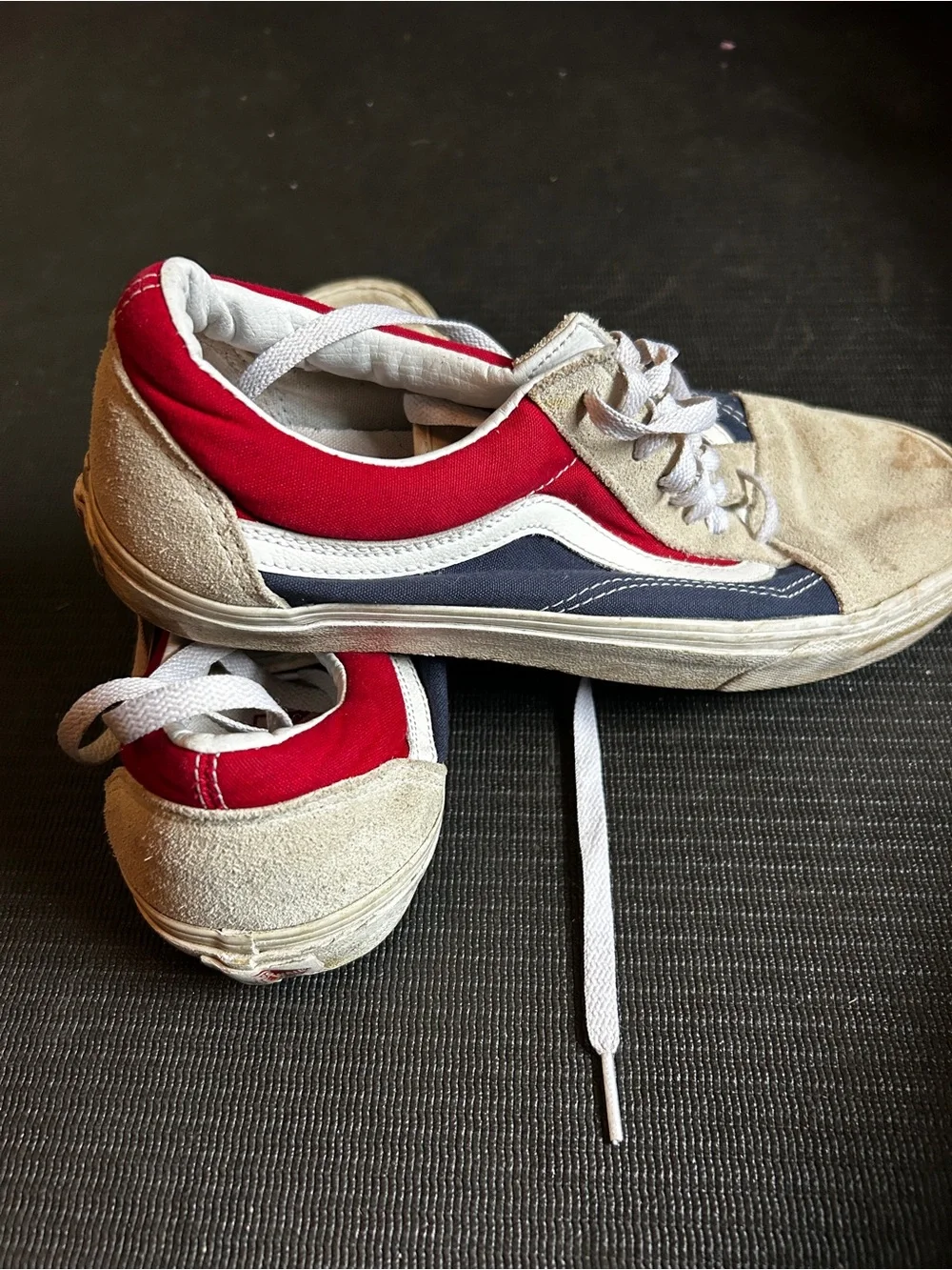 Vans Old Skool Men’s 10.5 Women’s 12 Red White Blue Suede Sneakers